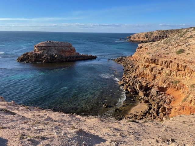 Cliff lookout near Whistling Rocks