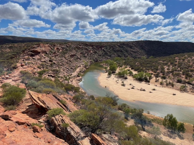 First part of the trail along the gorge rim