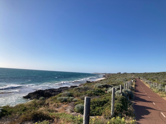 The path towards Burns Beach