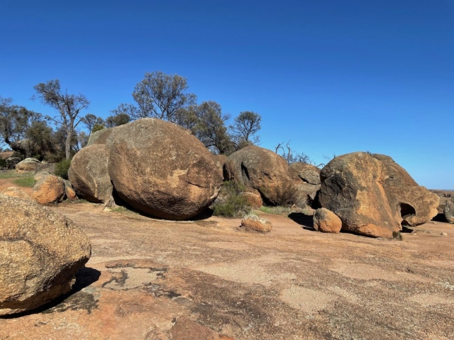 Boulders on top of Wave Rock