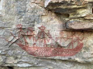 Rock art in a cave on the Bardedjilidji Walk