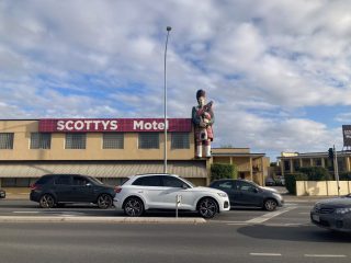 Scottys Motel and the 'Giant Scotsman' in the suburb of Medindie