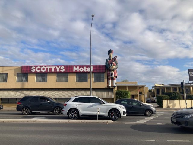 Scottys Motel and the 'Giant Scotsman' in the suburb of Medindie