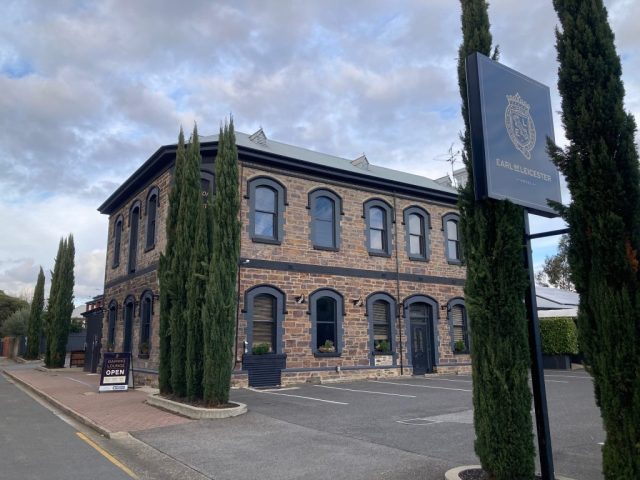 The Earl of Leicester, Parkside