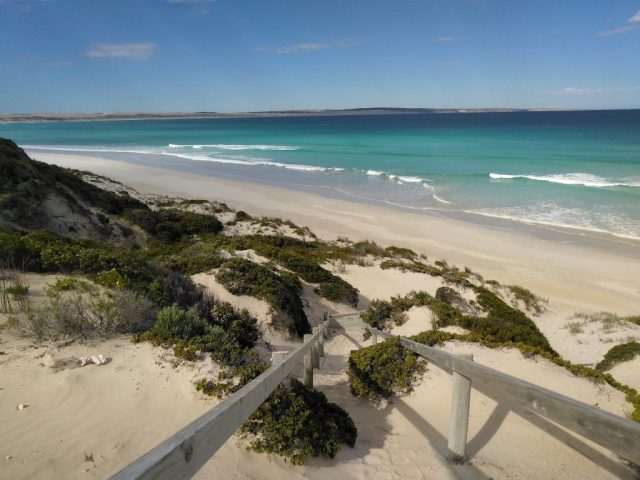 Almonta Beach near Golden Island Lookout Almonta Beach near Golden Island Lookout